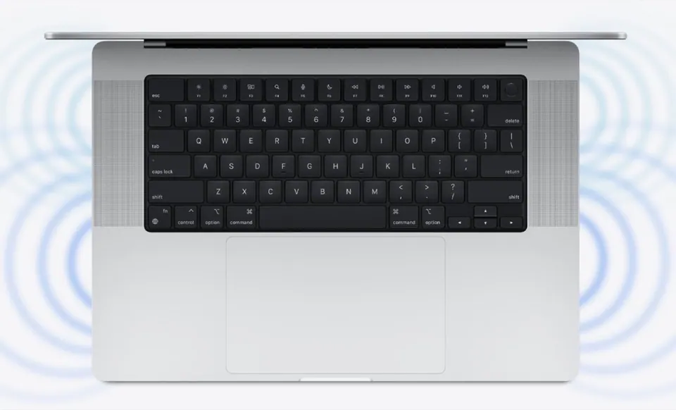 MacBook Pro nhìn từ trên xuống với hai dải lưới loa hai bên bàn phím