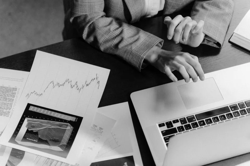 Excel trên MacBook khác Windows thế nào? Đủ dùng không?