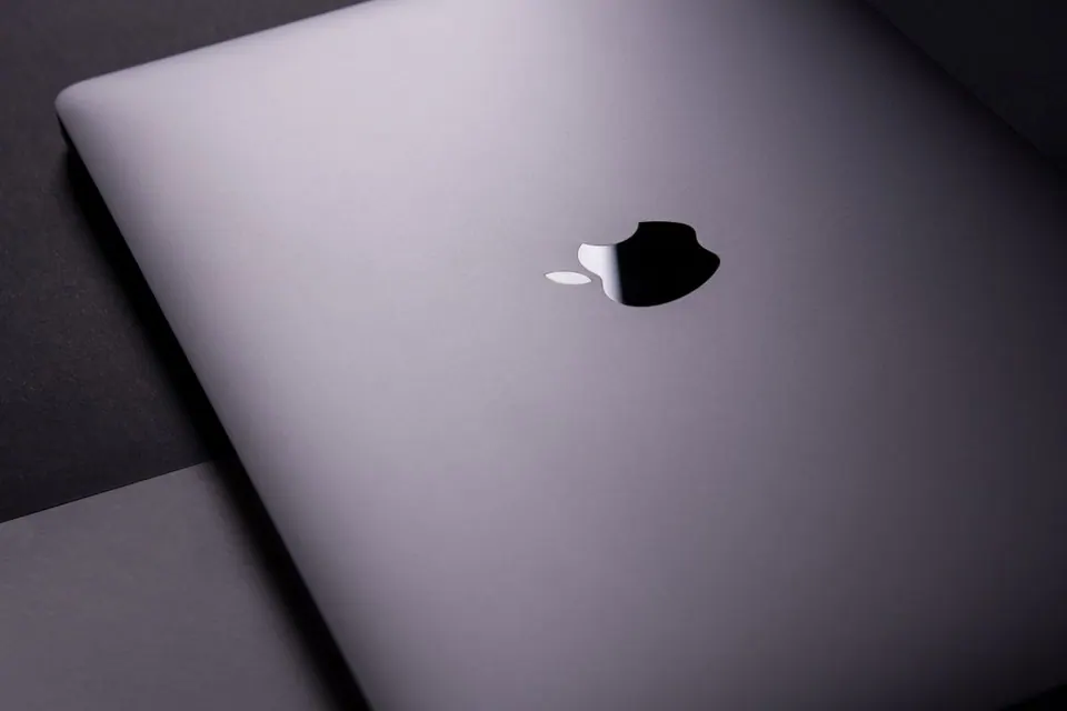 MacBook phồng pin: dấu hiệu nhận biết và cách xử lý